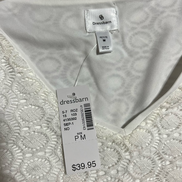 Dressbarn White Blouse - Size M (petite) - Picture 4 of 4